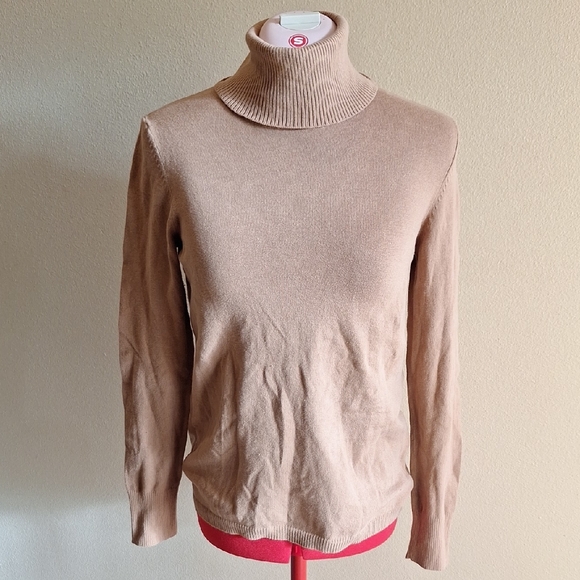 GAP Sweaters - Gap Women's Tan Turtleneck Sweater